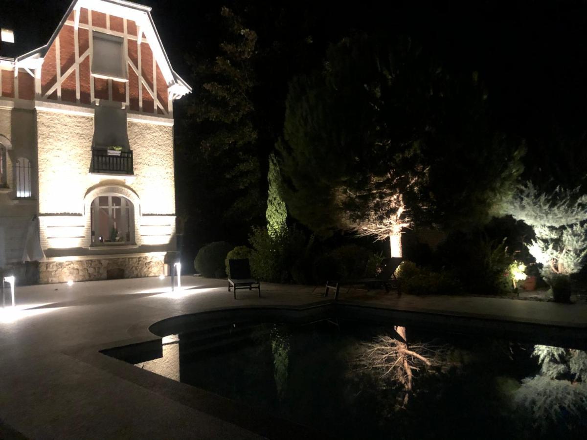 Hotel Le Pavillon De Nathalie Isles-sur-Suippe Esterno foto